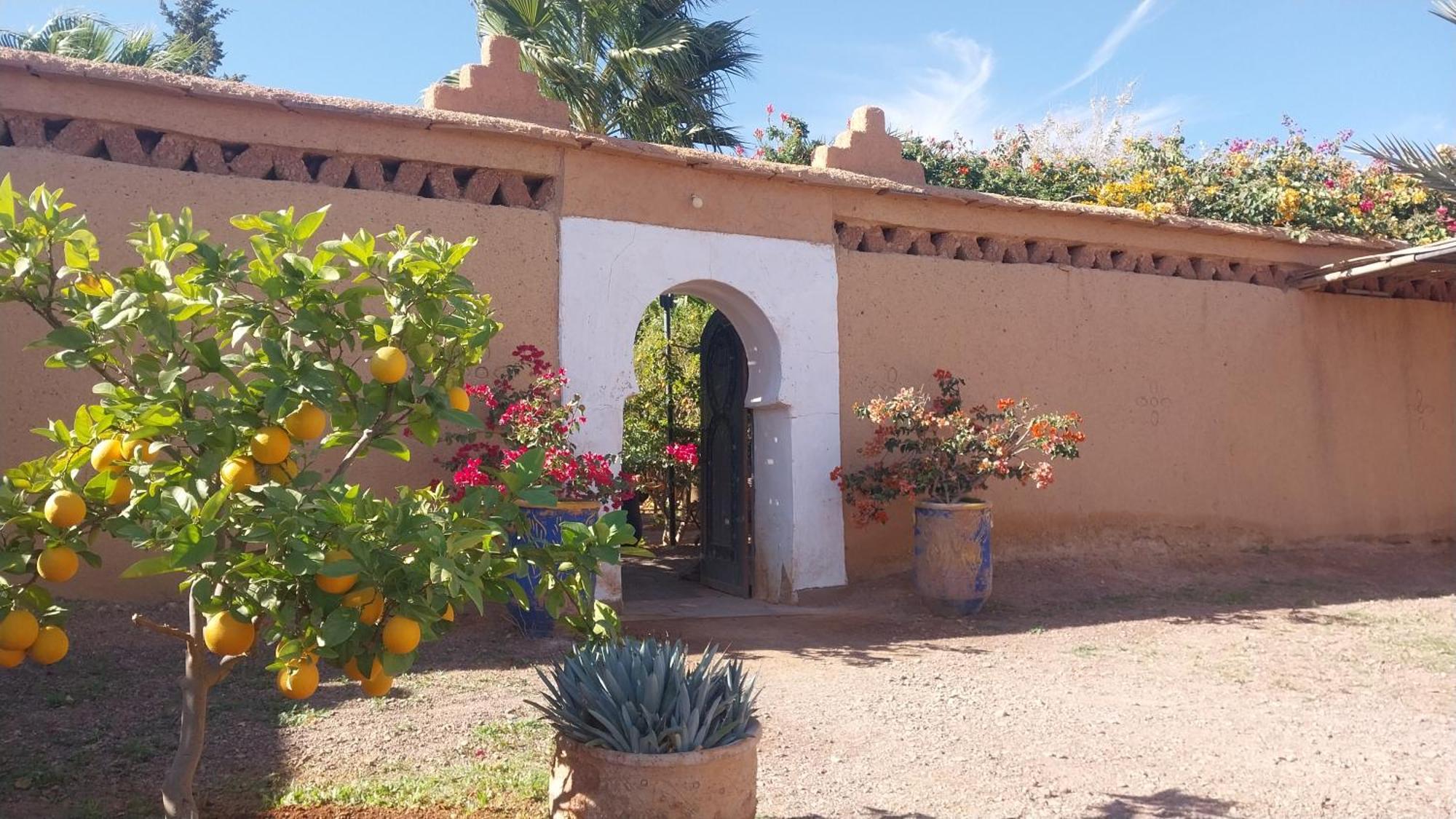 Auberge Bassou Nkob Exterior photo